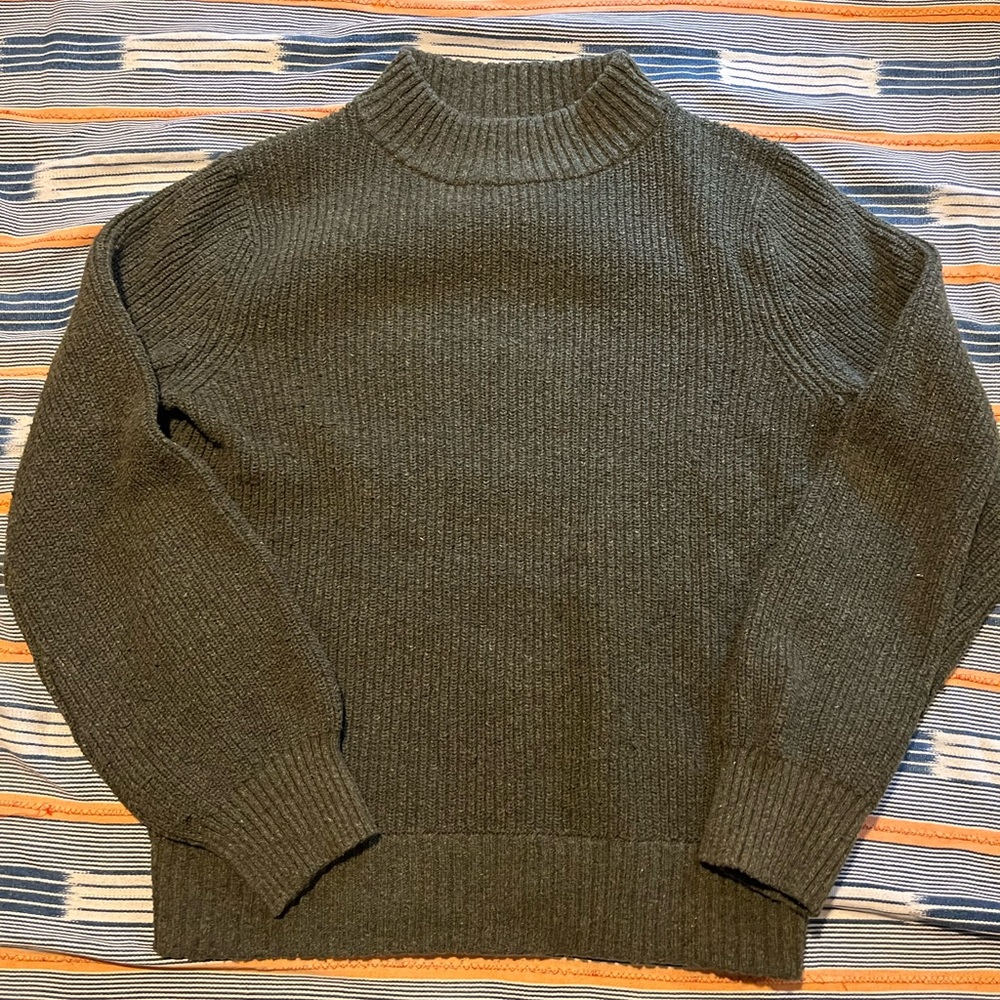 Patagonia Women’s Oversized Sweater xs Dark Green